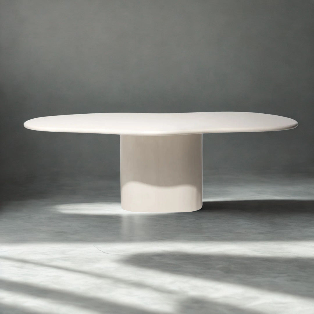 Ola V.II Dining Table