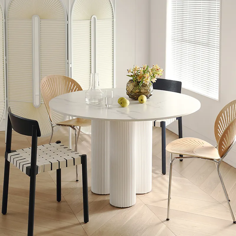 Kaniel Dining Table