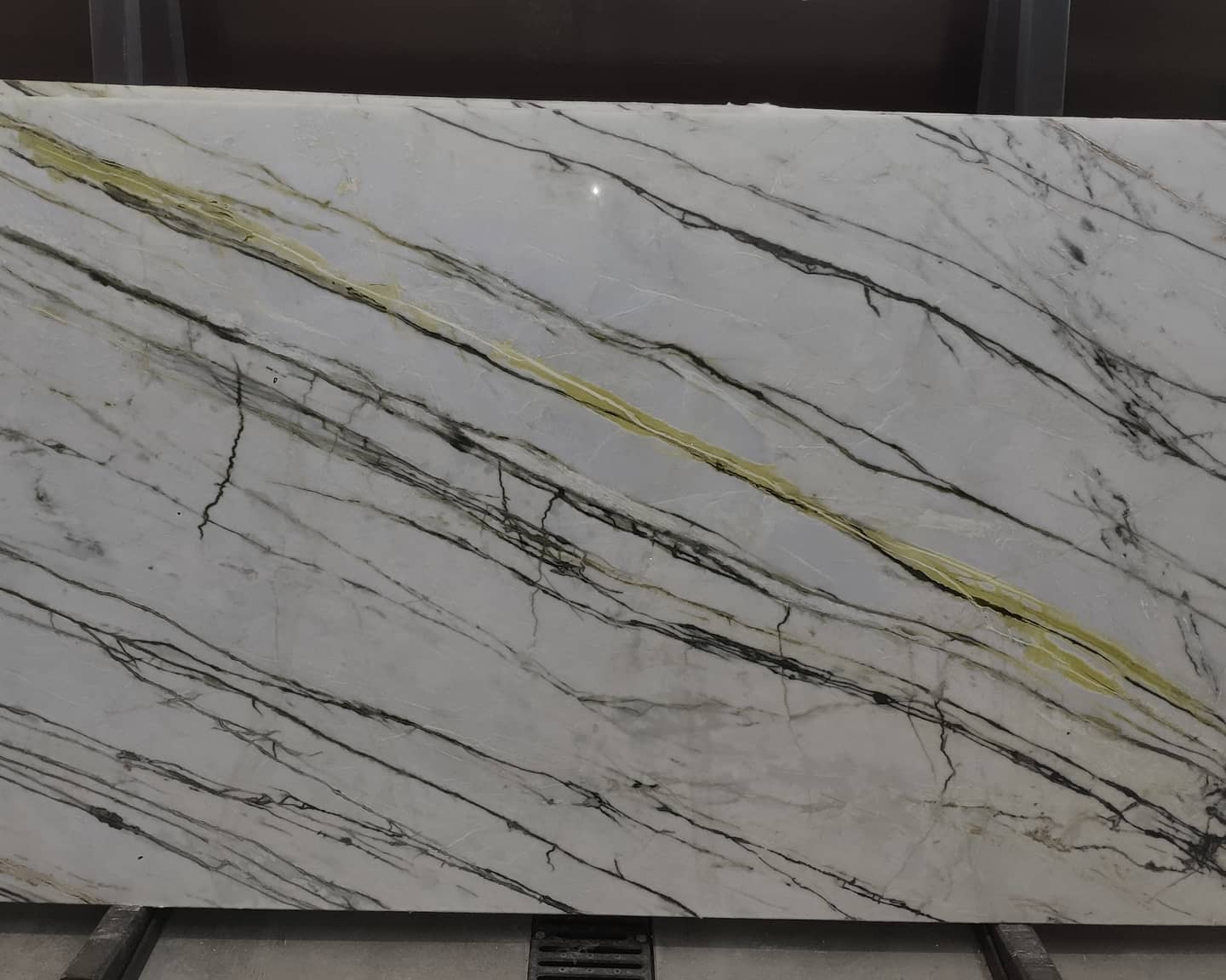 Lex Dining Table - Kanaba Home #