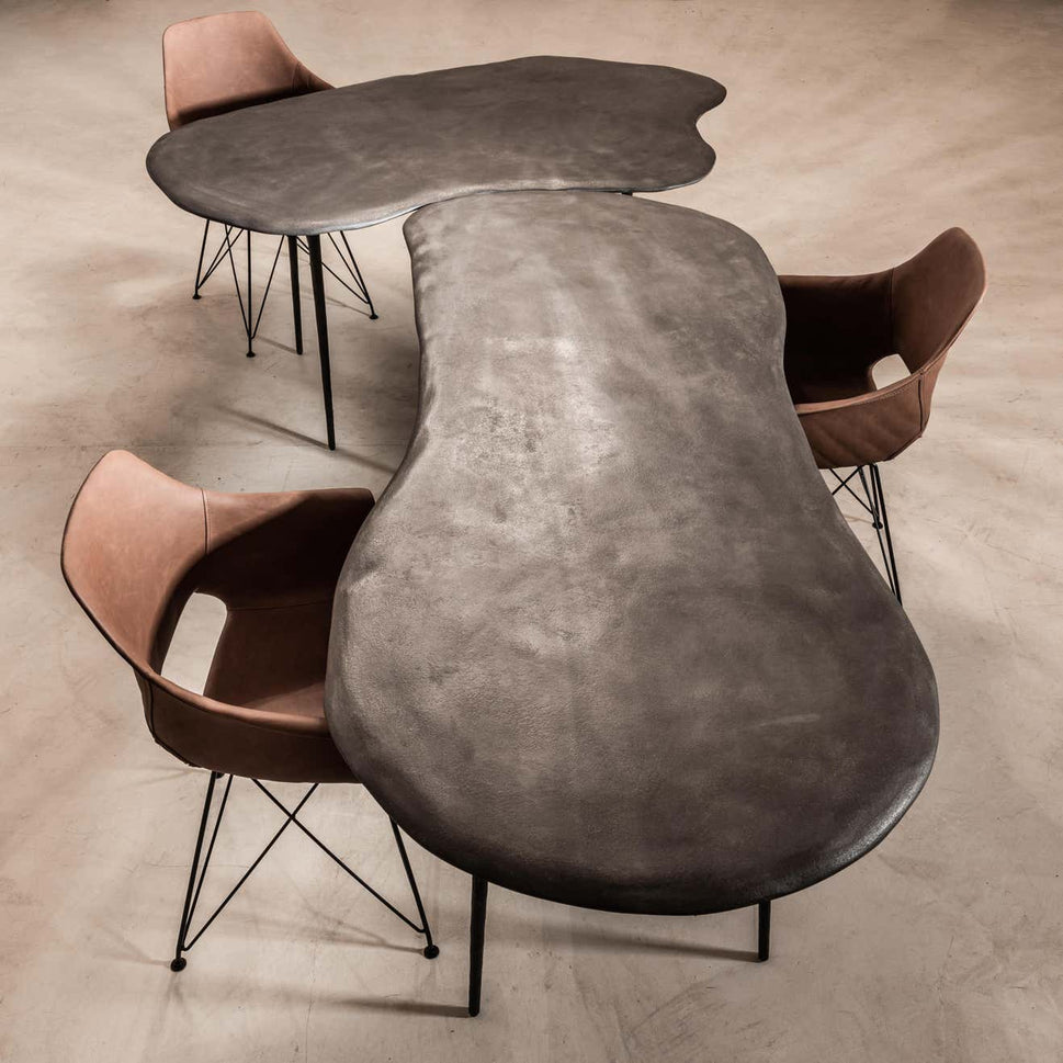 Andrea Table