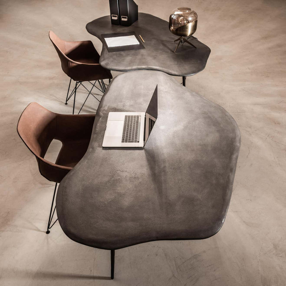 Andrea Table