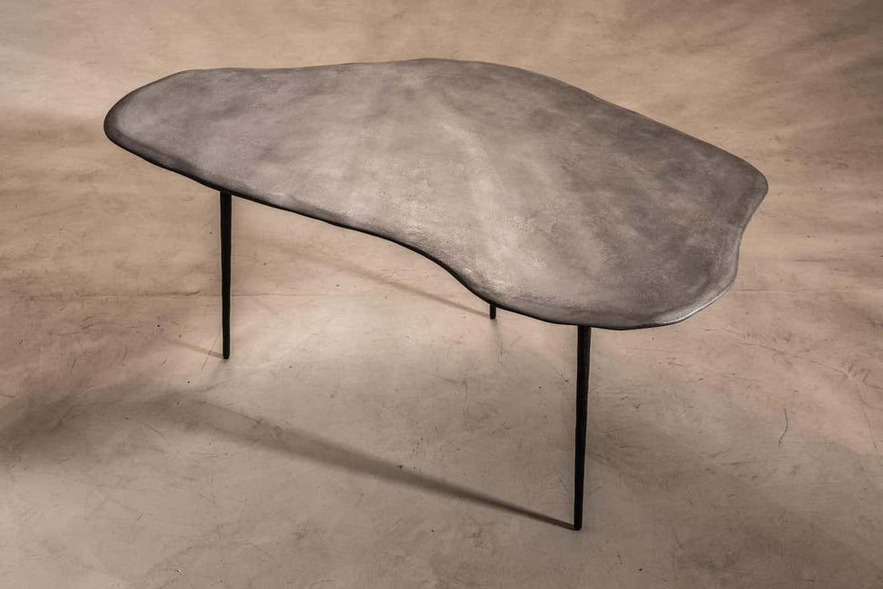 Andrea Table