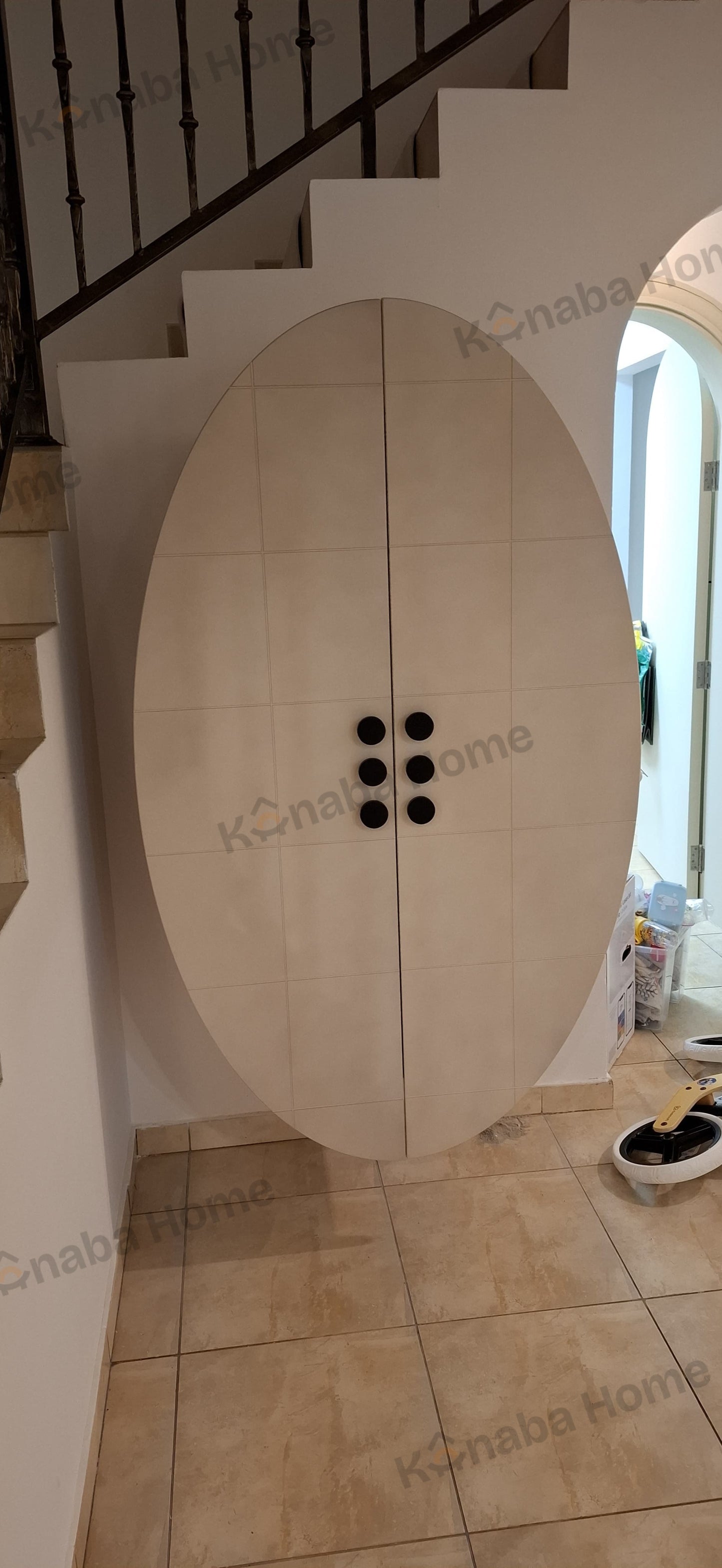 Small Cabinet with Door 