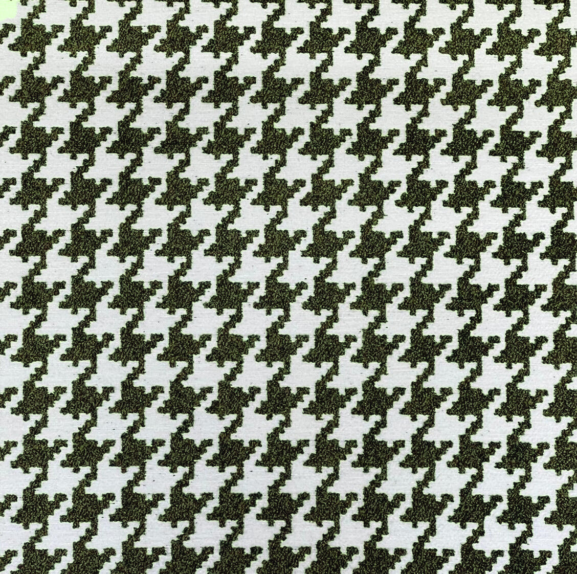 Houndstooth pattern in green and white